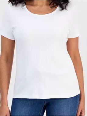 Amoretu Women’s Scoop Neck Tee – White – New in Bag